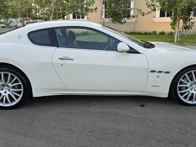 2012 مازيراتي جرانتوريزمو إم سي 1