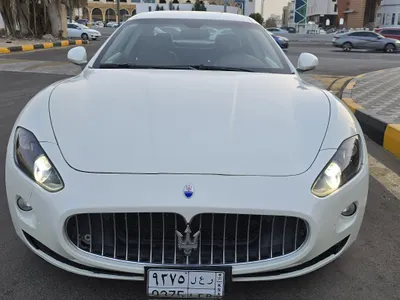 2012 مازيراتي جرانتوريزمو إم سي 1