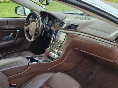 2012 مازيراتي جرانتوريزمو إم سي 1