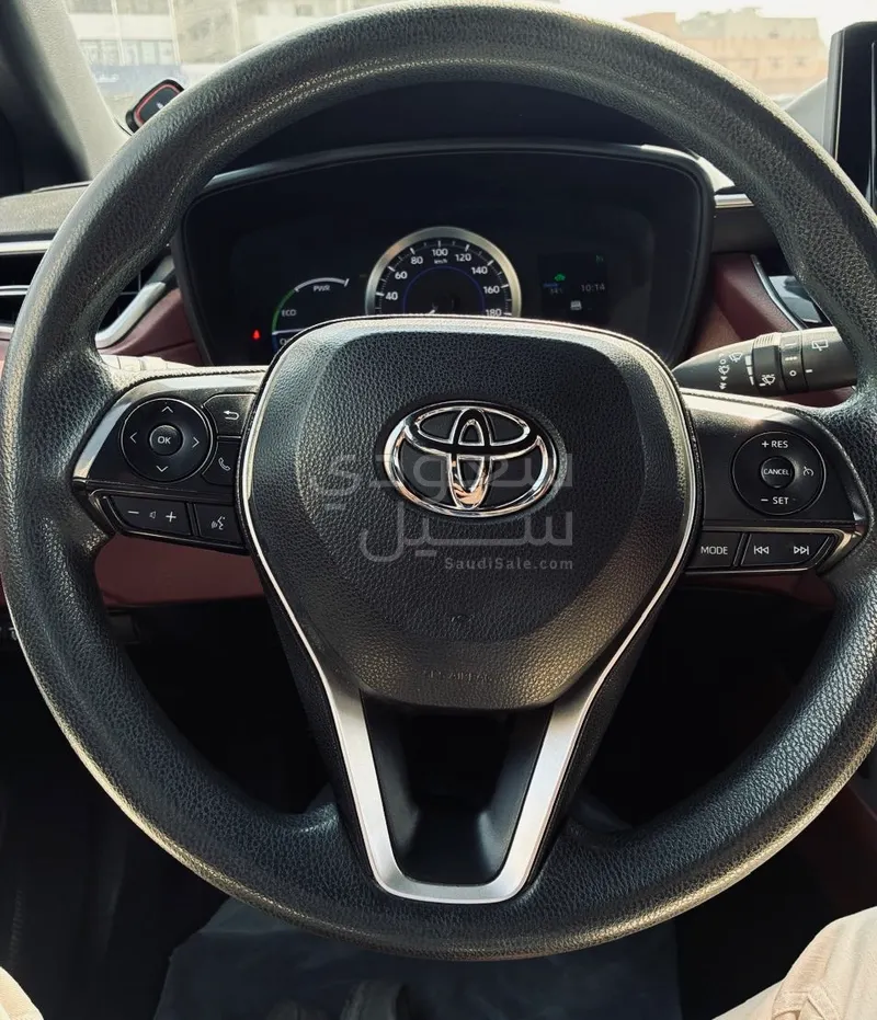 2024 تويوتا كورولا كروس