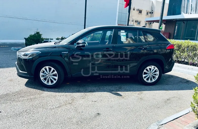 2024 تويوتا كورولا كروس