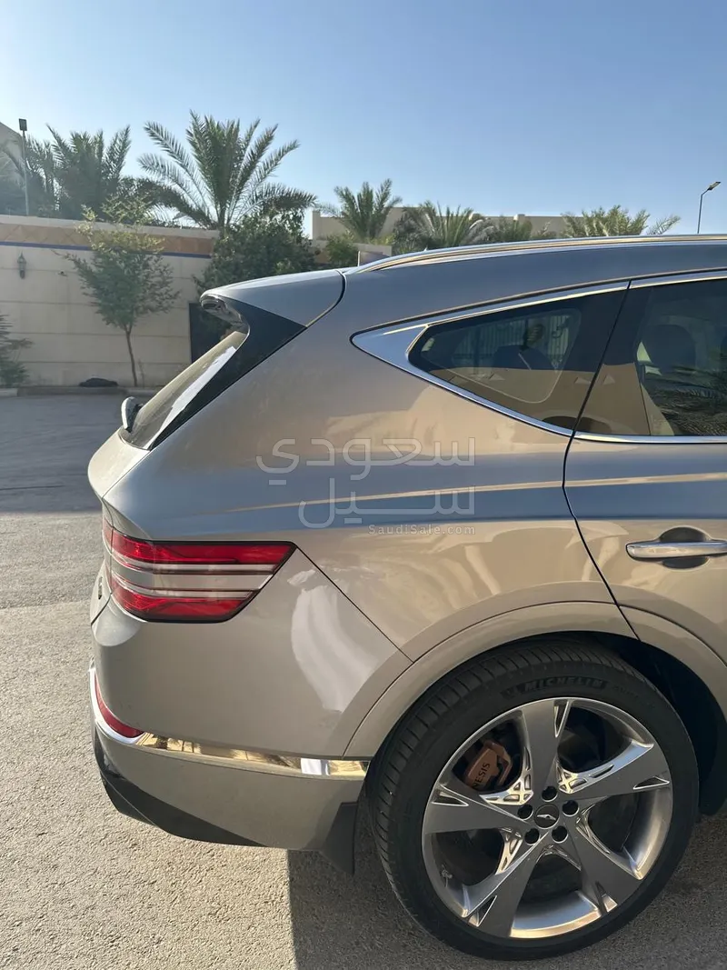 2023 Genesis GV 80