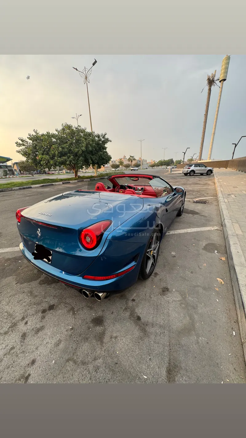 2015 Ferrari California F1 T