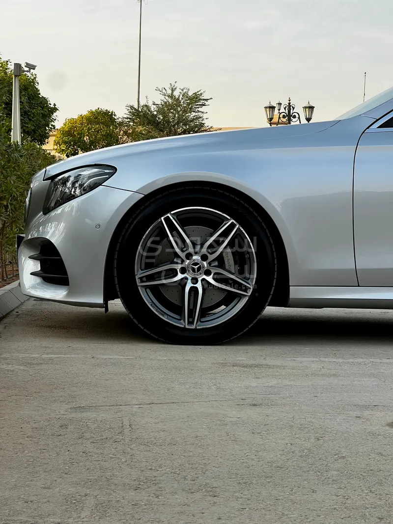 2018 مرسيدس - بنز إي 300 أي إم جي