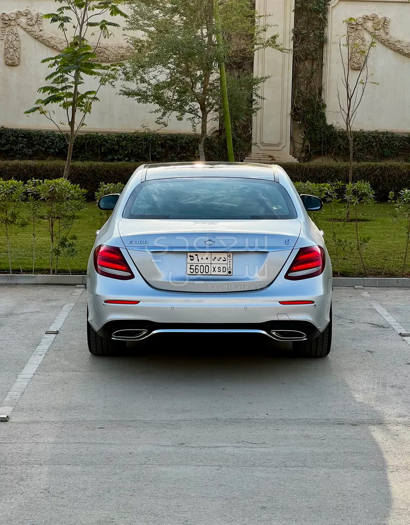 2018 مرسيدس - بنز إي 300 أي إم جي