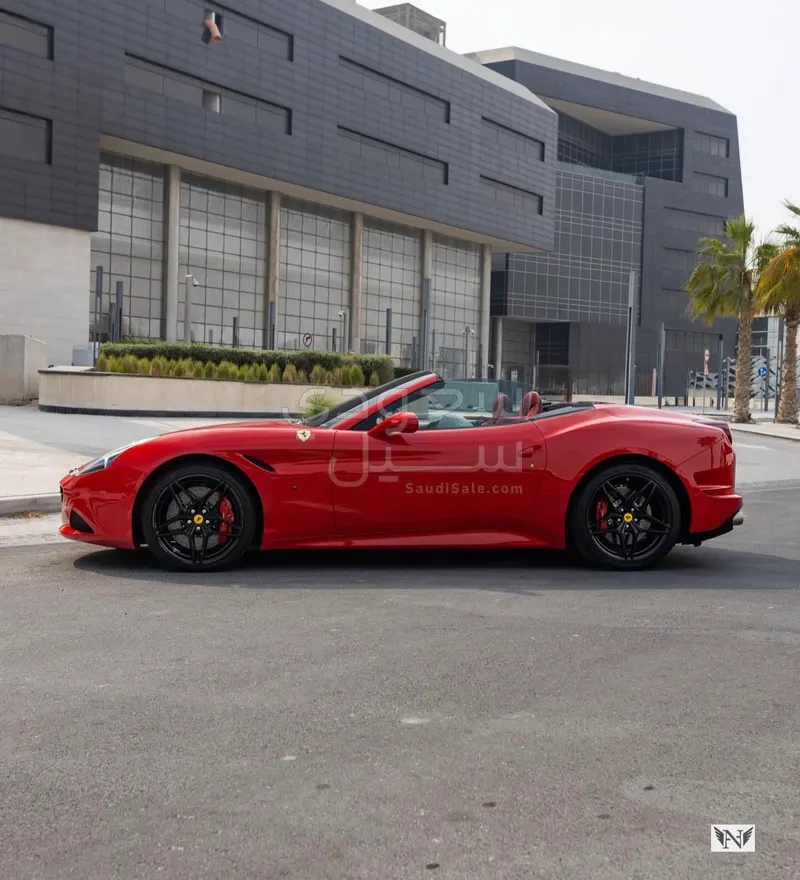 2016 Ferrari California F1 T
