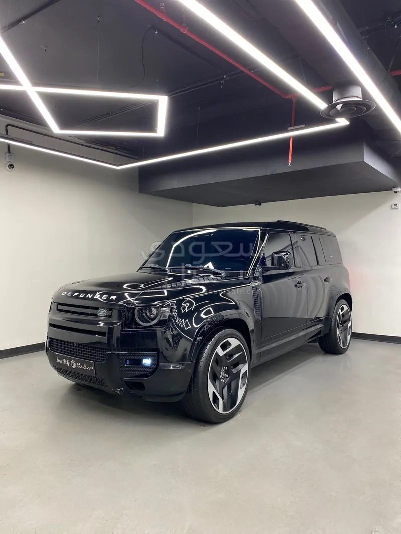 2022 لاند روفر ديفيندر 110