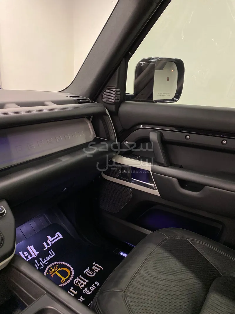 2022 لاند روفر ديفيندر 110