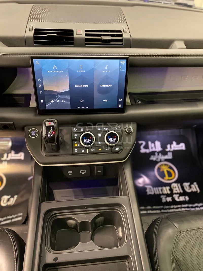 2022 لاند روفر ديفيندر 110