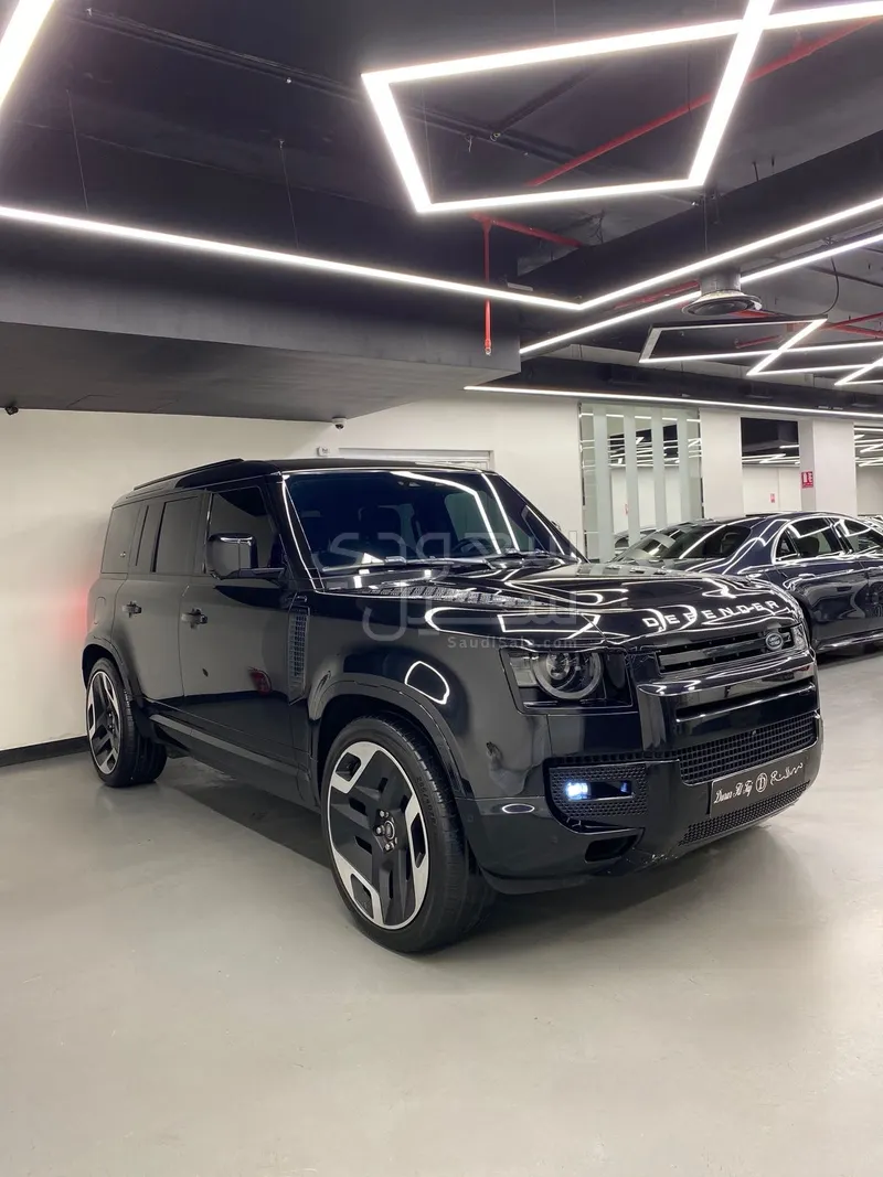 2022 لاند روفر ديفيندر 110
