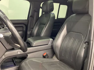 2022 لاند روفر ديفيندر 110