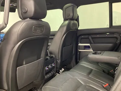 2022 لاند روفر ديفيندر 110