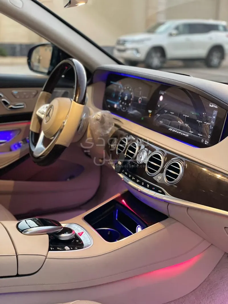 2020 مرسيدس - بنز إس 560