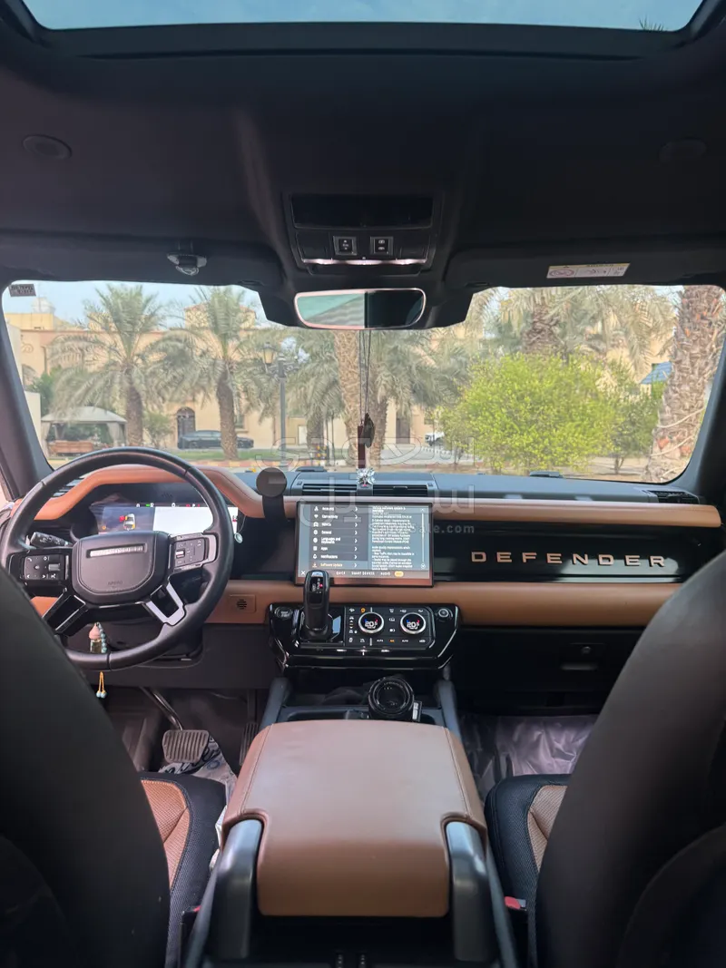 2023 Land Rover Defender 90