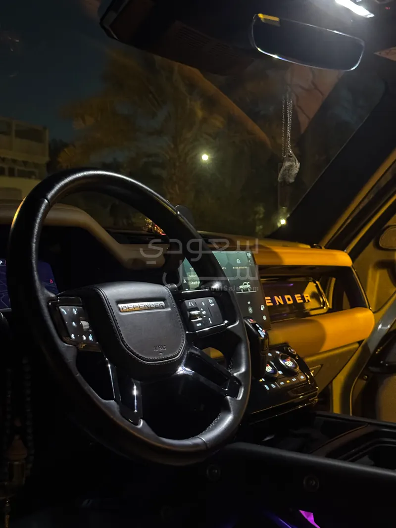 2023 Land Rover Defender 90