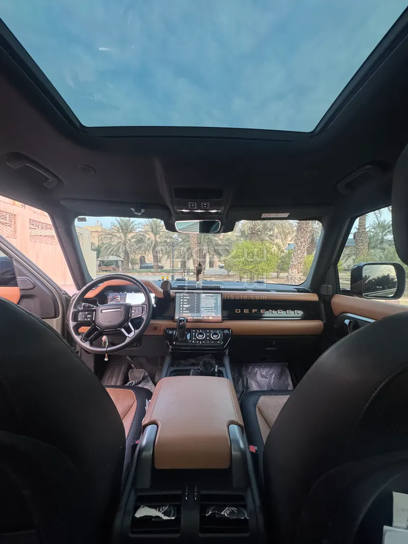 2023 Land Rover Defender 90