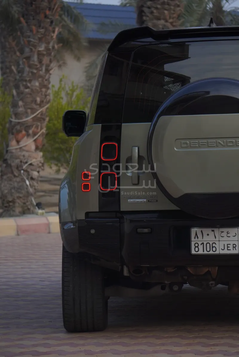 2023 Land Rover Defender 90