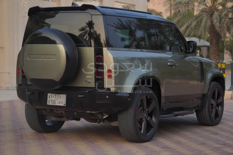 2023 Land Rover Defender 90