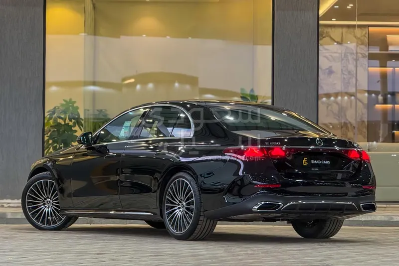 2025 مرسيدس - بنز إي 200