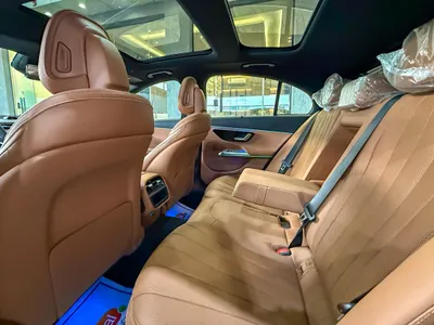 2025 مرسيدس - بنز إي 200