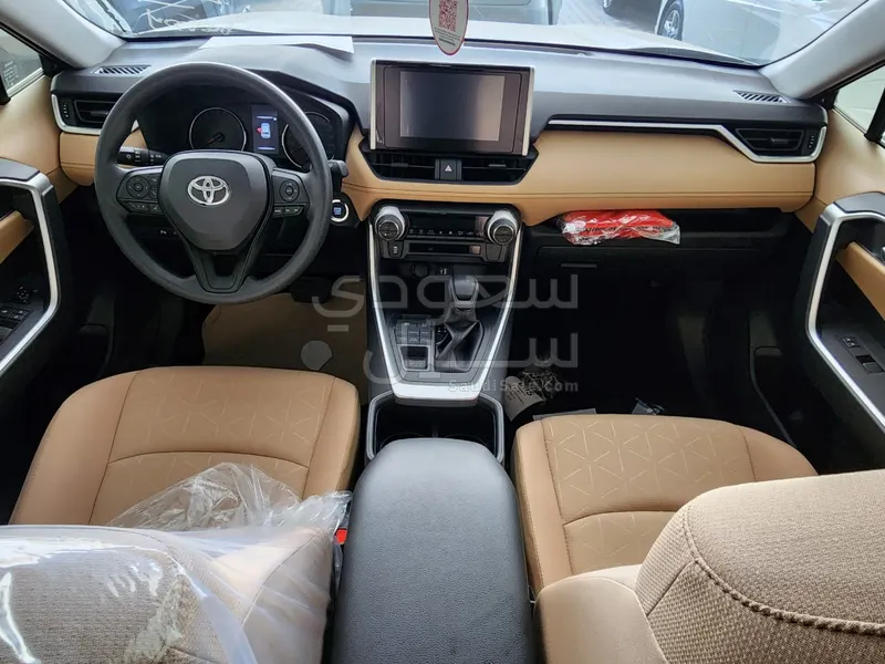 2025 تويوتا راف 4