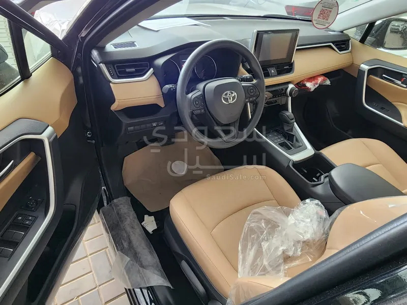 2025 تويوتا راف 4