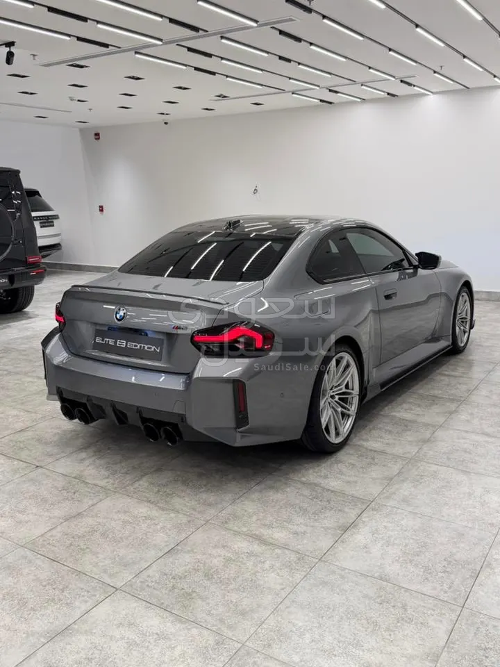 2025 بي ام دبليو الفئة ام إم 2