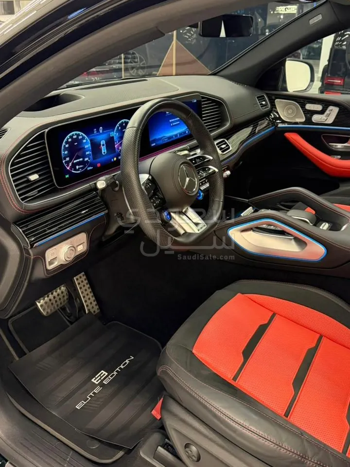 2024 مرسيدس - بنز جي إل إي 53 أي إم جي