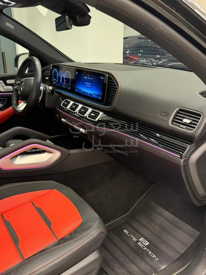 2024 مرسيدس - بنز جي إل إي 53 أي إم جي
