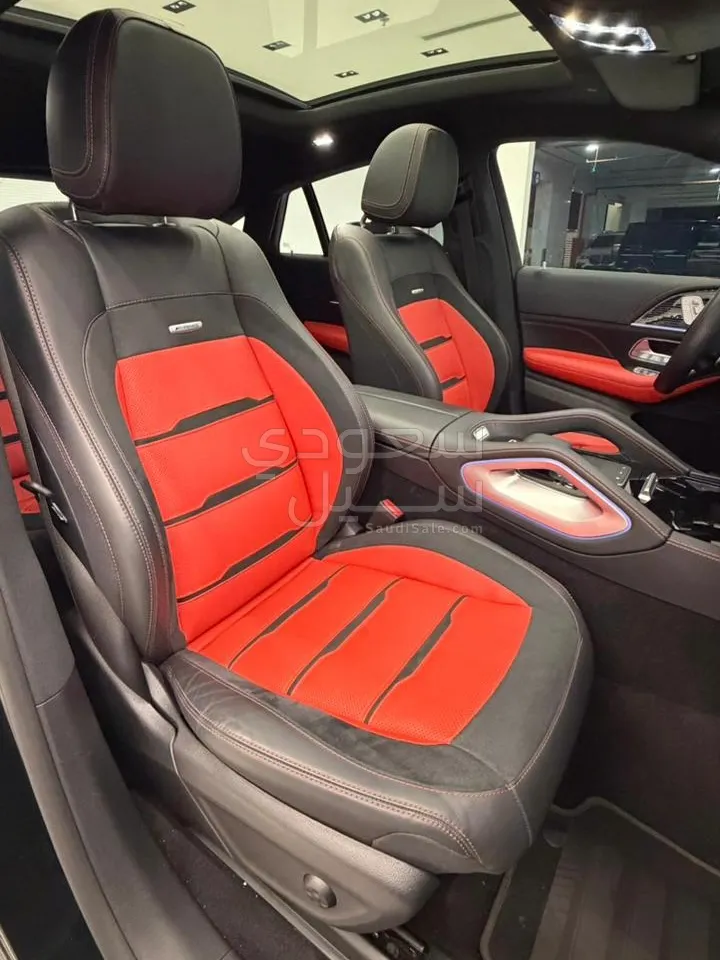 2024 مرسيدس - بنز جي إل إي 53 أي إم جي