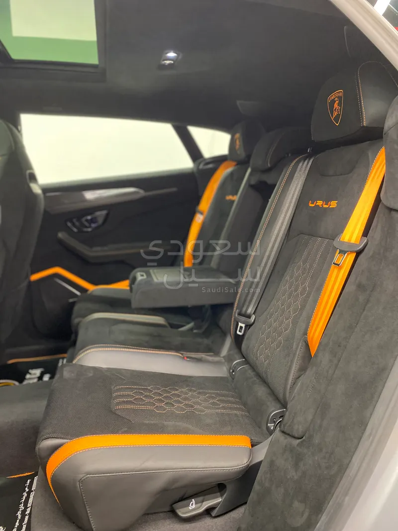 2023 لمبرجيني اوروس بيرفورمانتي