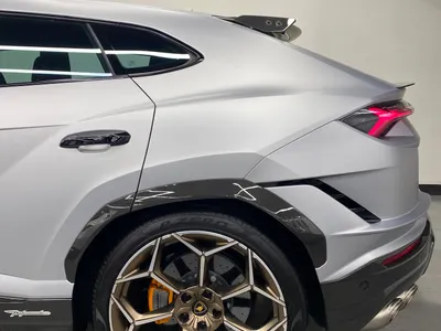 2023 لمبرجيني اوروس بيرفورمانتي