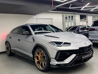 2023 لمبرجيني اوروس بيرفورمانتي