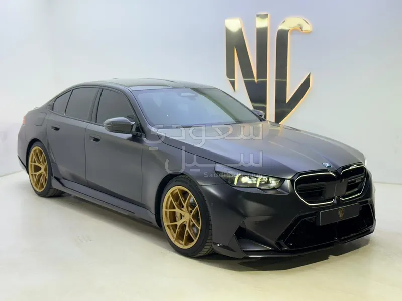 2025 بي ام دبليو الفئة ام إم 5