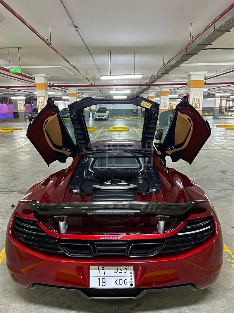 2012 مكلارين إم بي 4