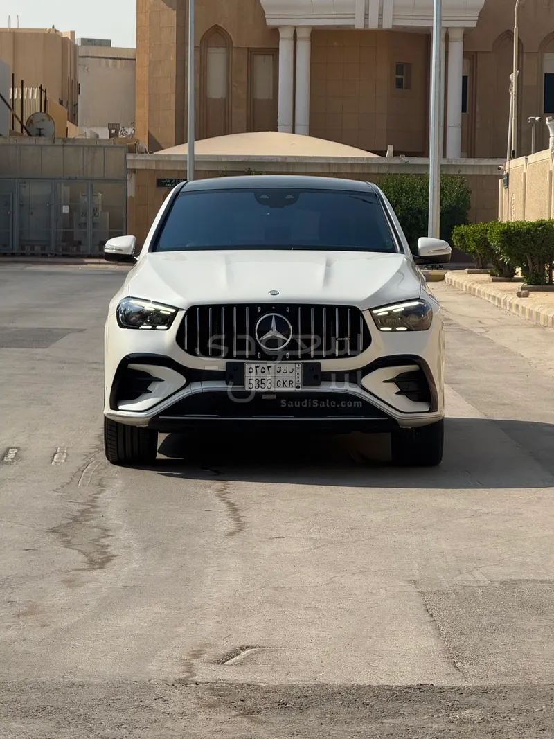 2024 مرسيدس - بنز جي إل إي 53 أي إم جي