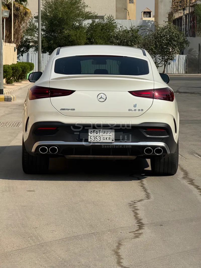 2024 مرسيدس - بنز جي إل إي 53 أي إم جي