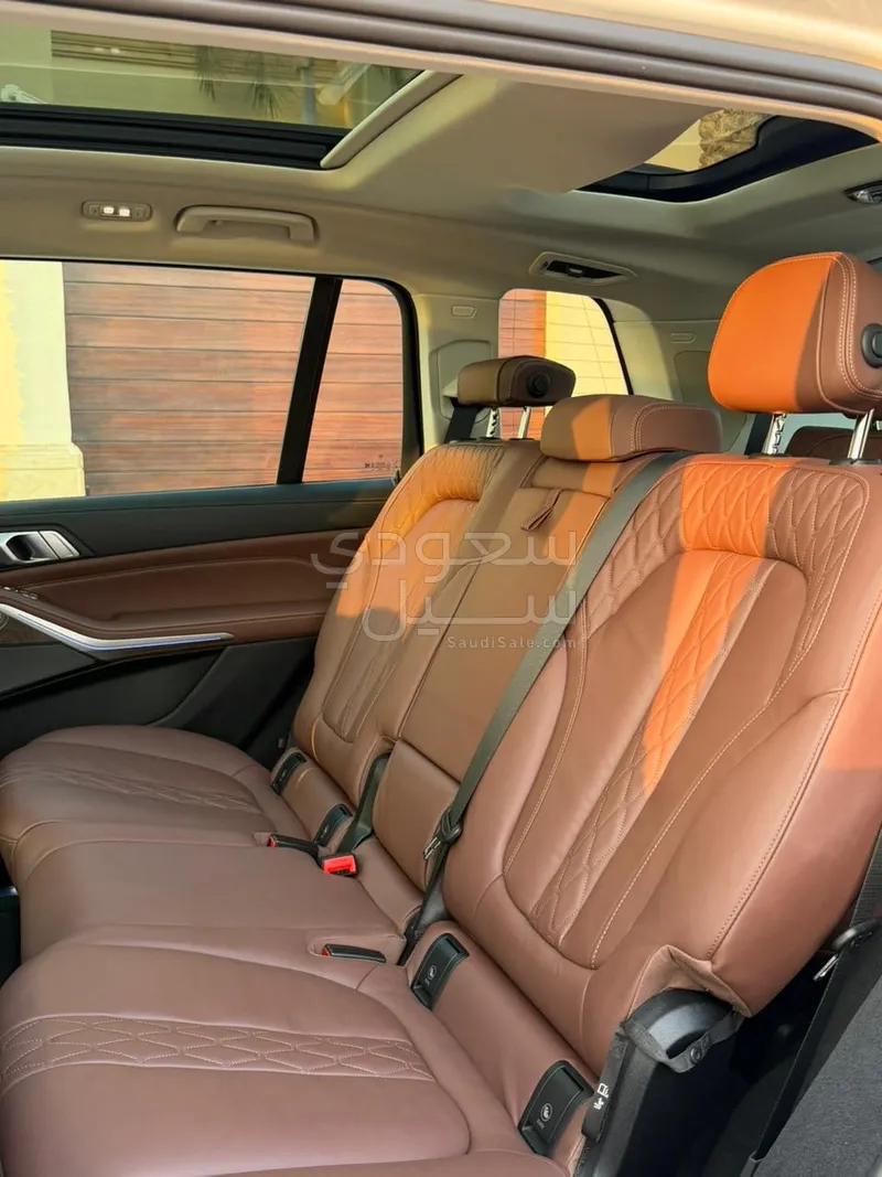 2022 بي ام دبليو الفئة اكس 7