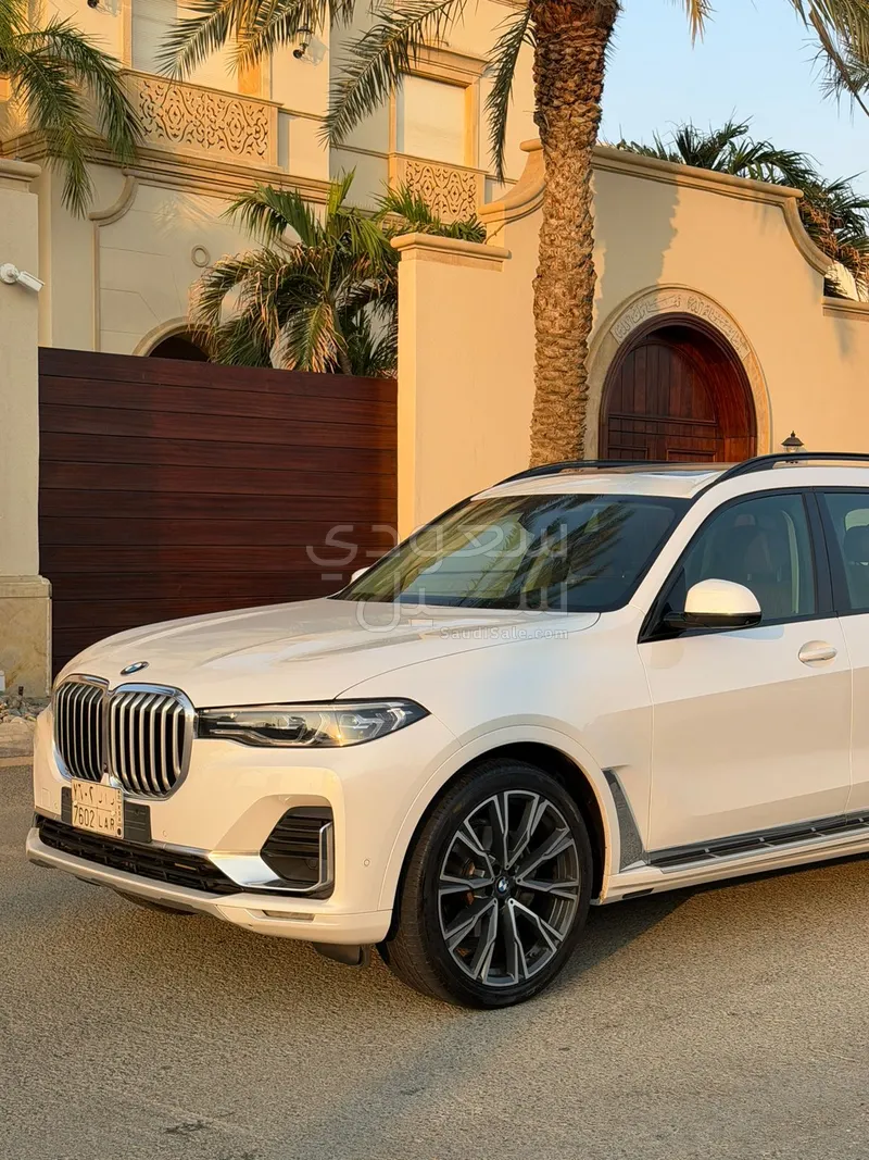 2022 بي ام دبليو الفئة اكس 7