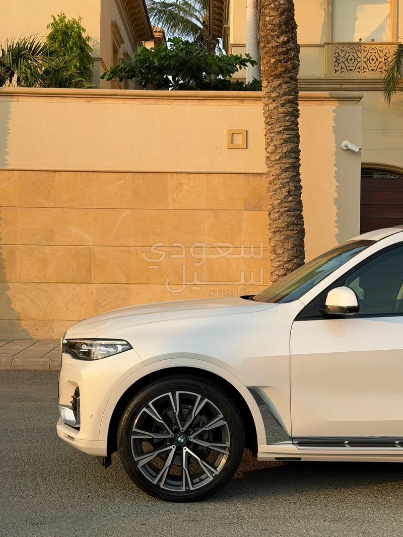 2022 بي ام دبليو الفئة اكس 7