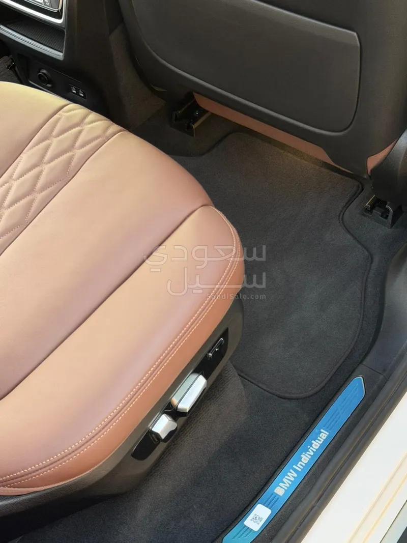 2022 بي ام دبليو الفئة اكس 7