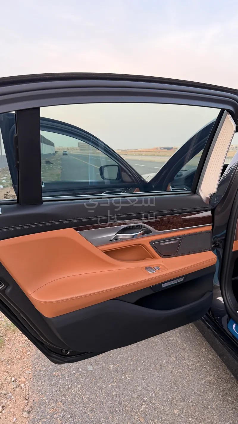 2018 بي ام دبليو الفئة السابعة 740 إل أي