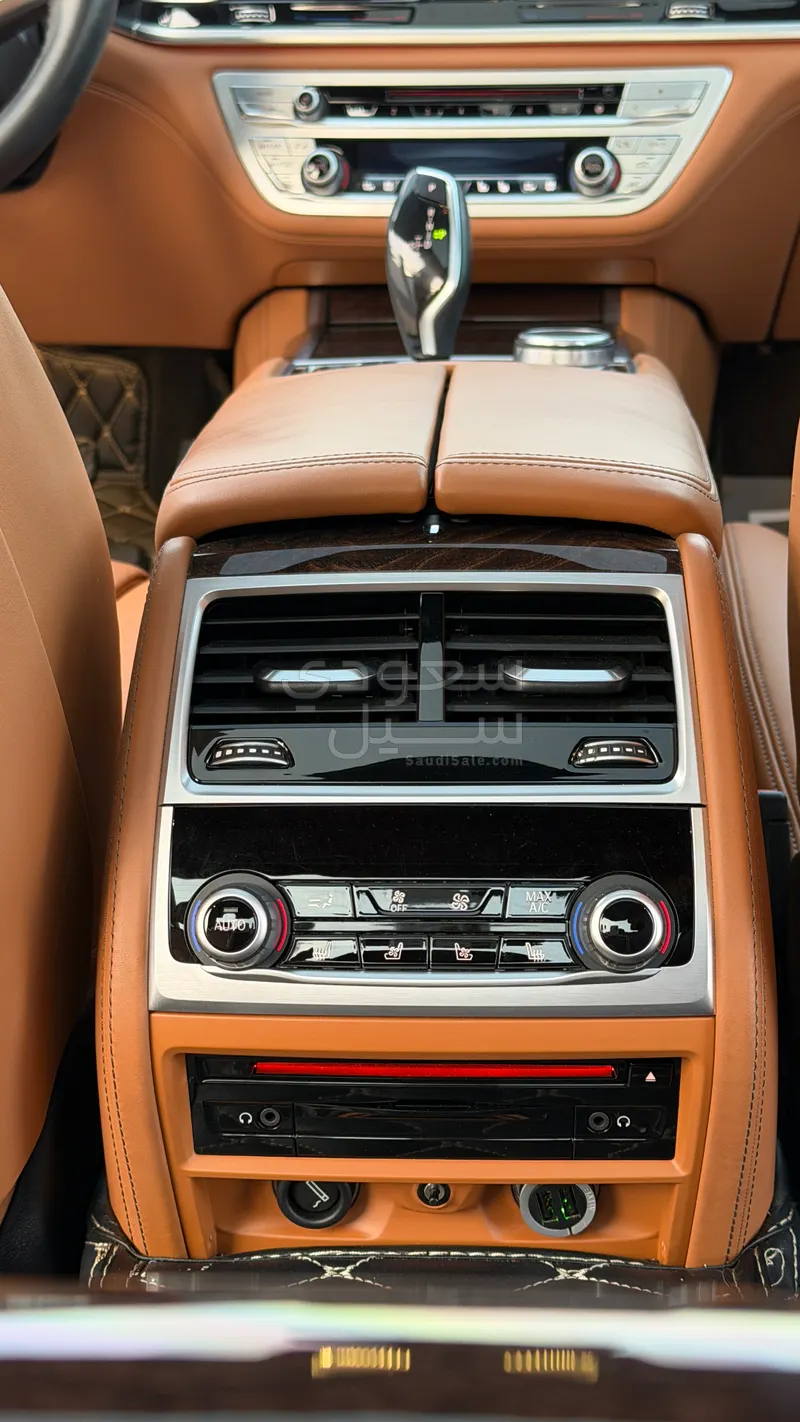 2018 بي ام دبليو الفئة السابعة 740 إل أي