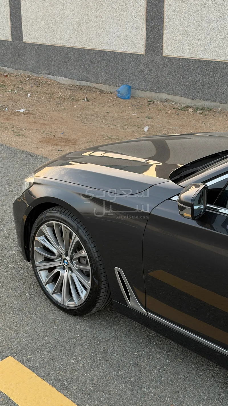 2018 بي ام دبليو الفئة السابعة 740 إل أي