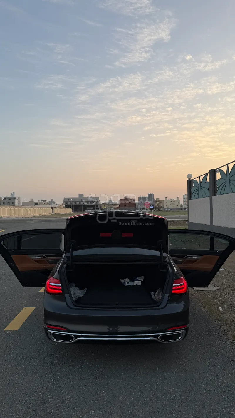 2018 بي ام دبليو الفئة السابعة 740 إل أي