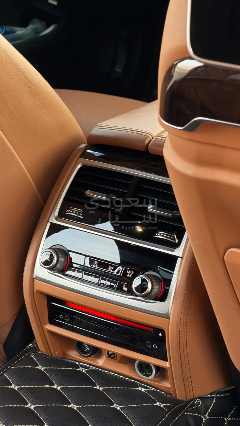 2018 بي ام دبليو الفئة السابعة 740 إل أي