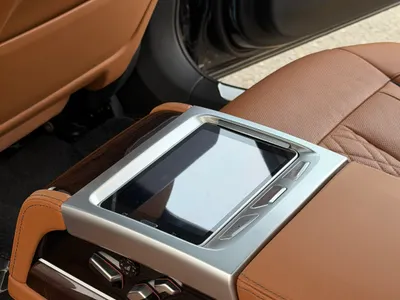 2018 بي ام دبليو الفئة السابعة 740 إل أي