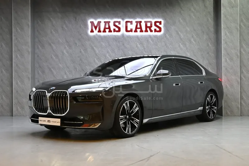 2024 بي ام دبليو الفئة السابعة 735أي