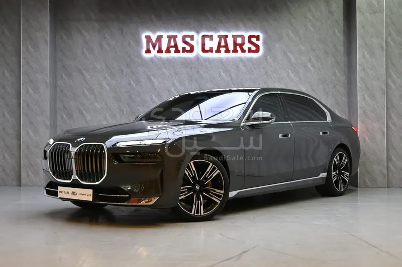 2024 بي ام دبليو الفئة السابعة 735أي