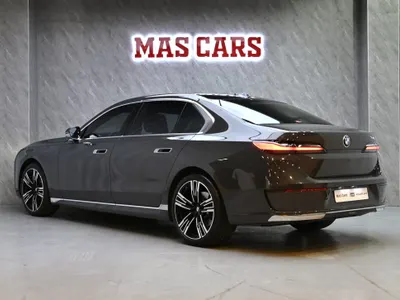 2024 بي ام دبليو الفئة السابعة 735أي